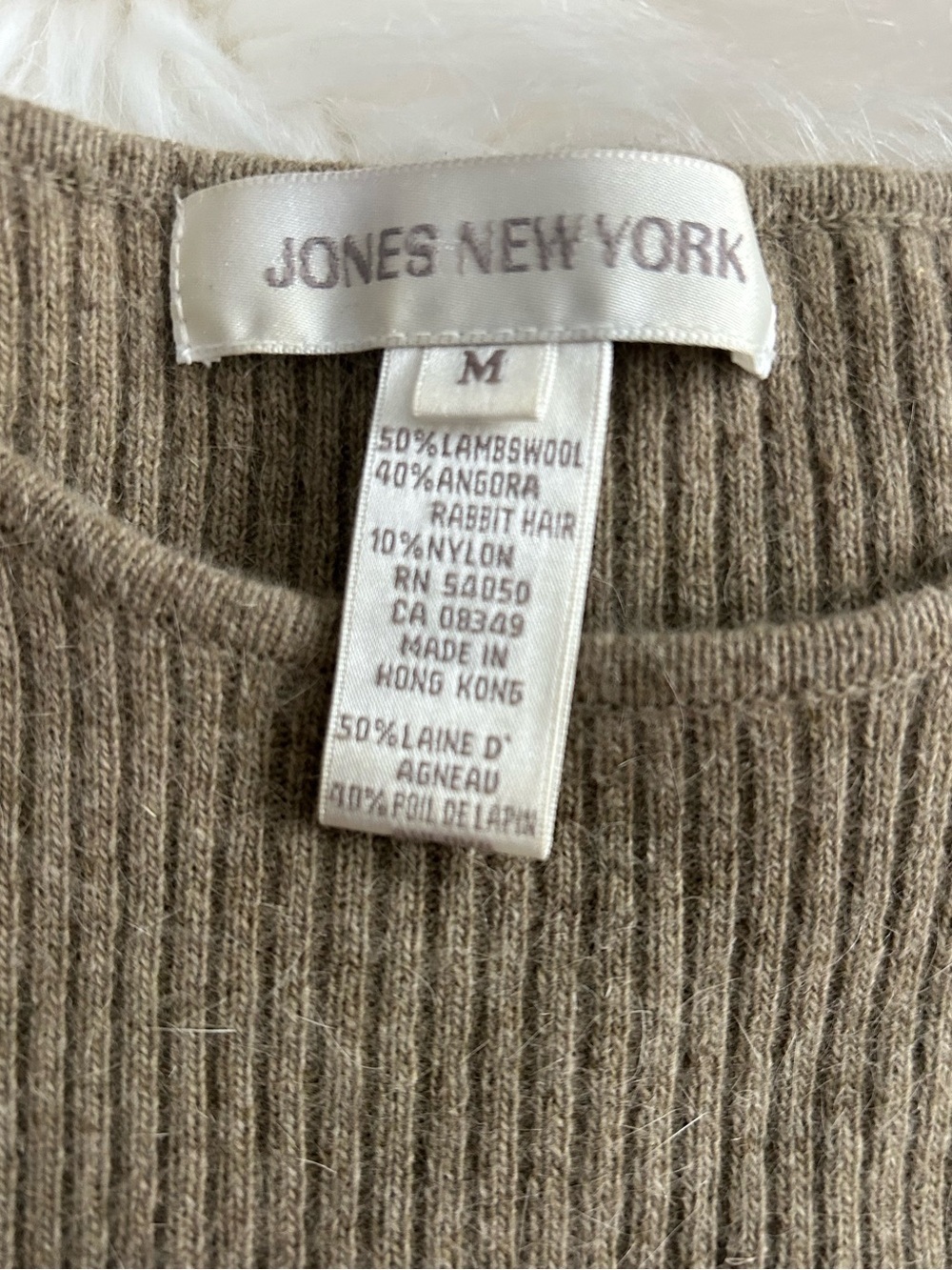 Lambswool and Angora Jones New York sweater - Picture 6 of 6